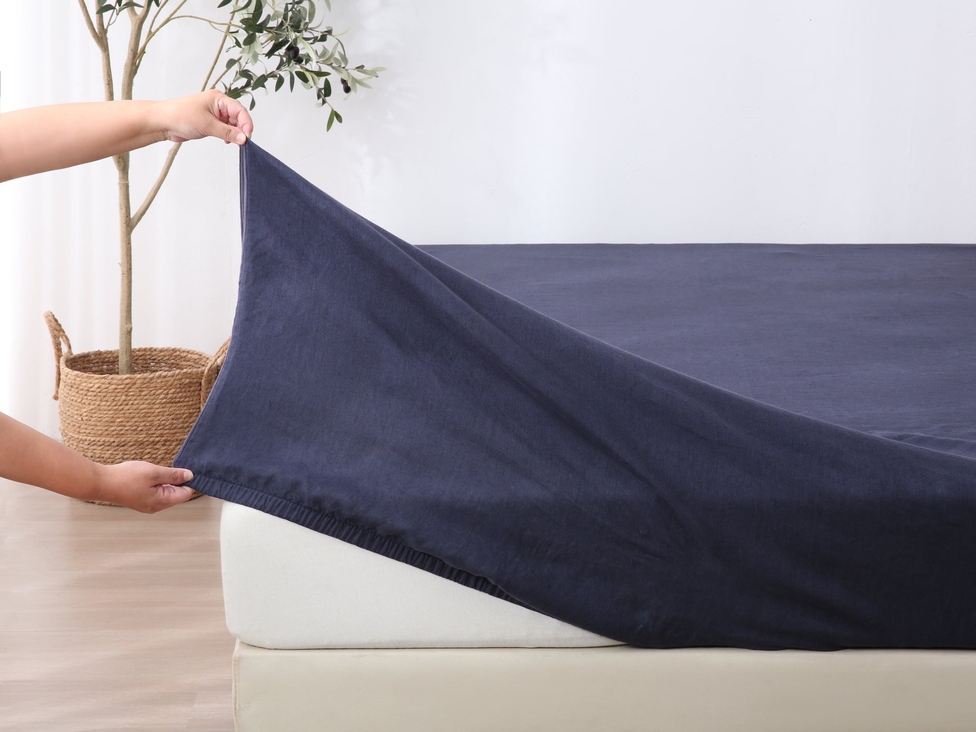 Linen Fitted Sheet - Ocean