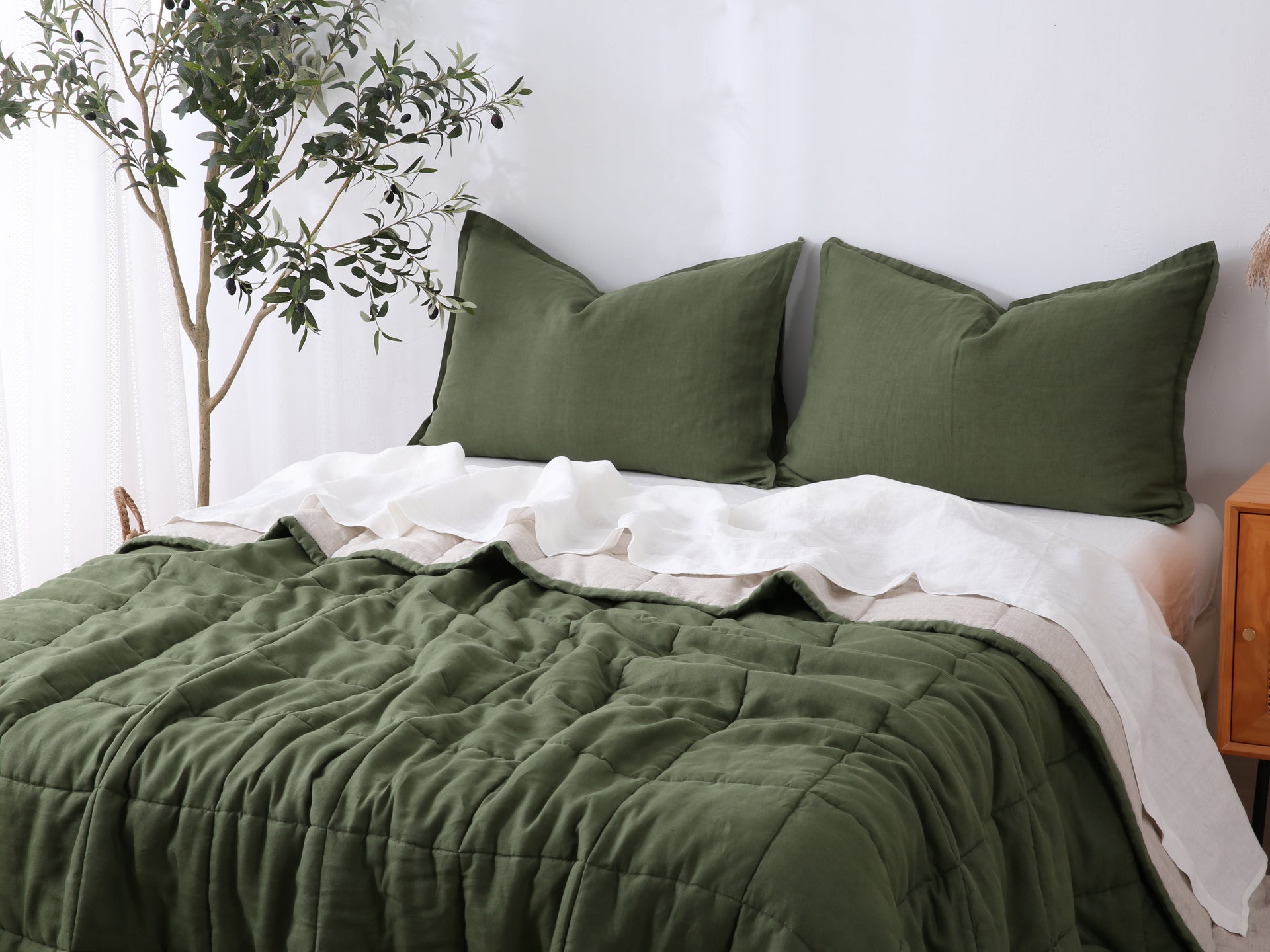 Quilted Linen Blanket - Forest + Sand