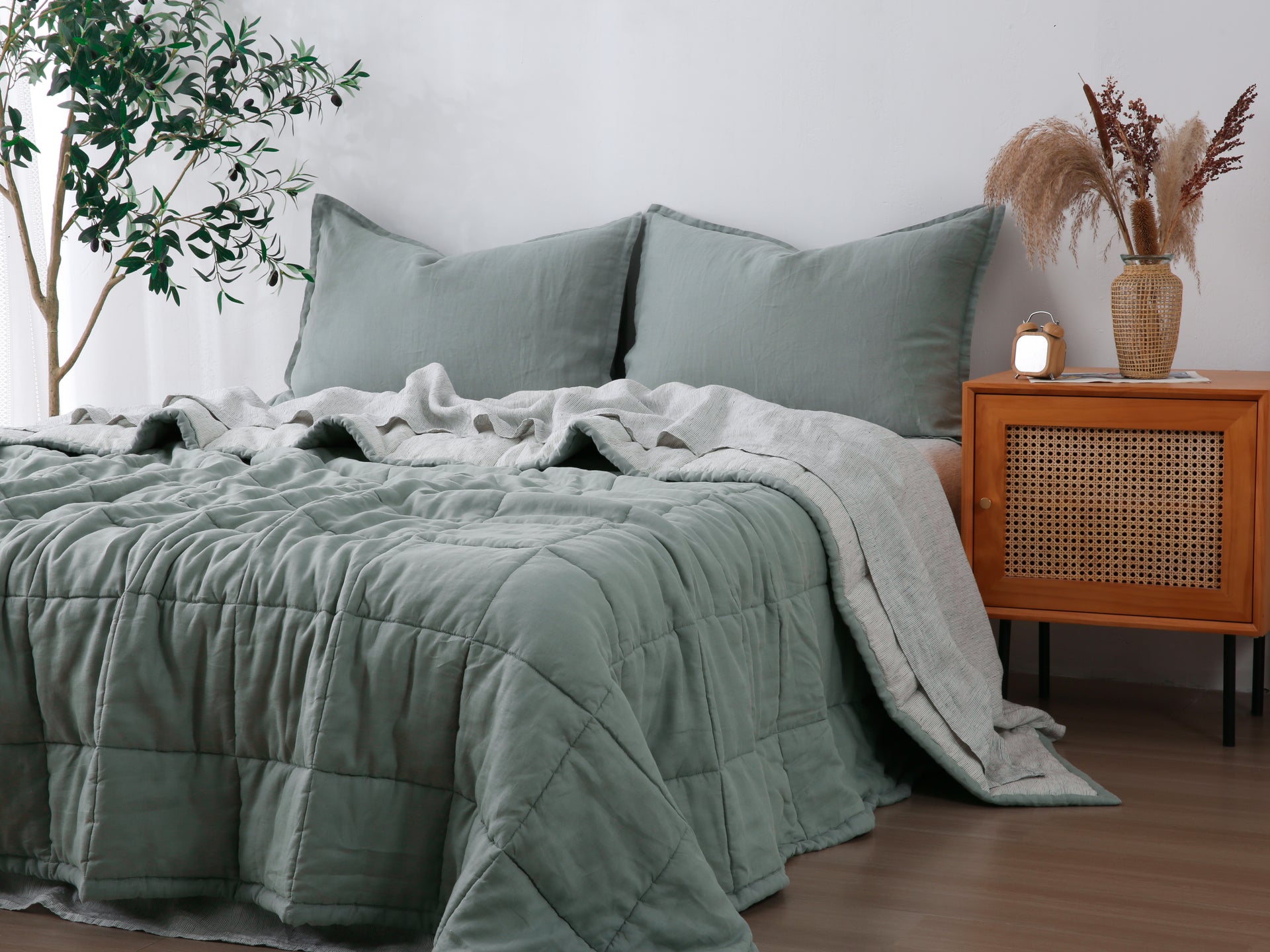 Quilted Linen Blanket - Sage + Pinstripe
