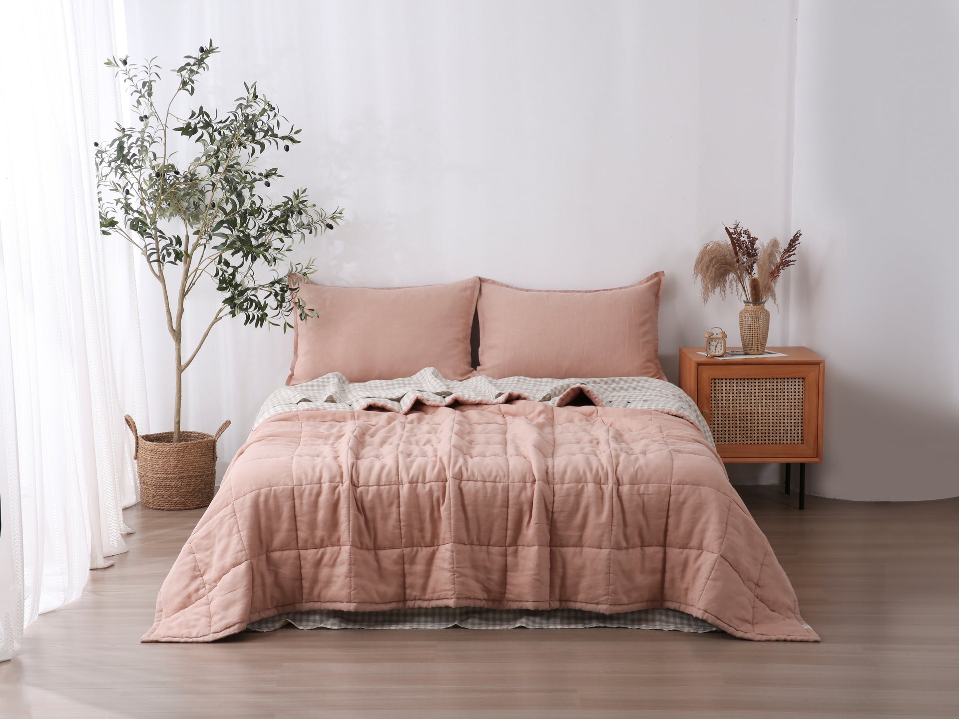 Quilted Linen Blanket - Pink Clay + Beige Gingham
