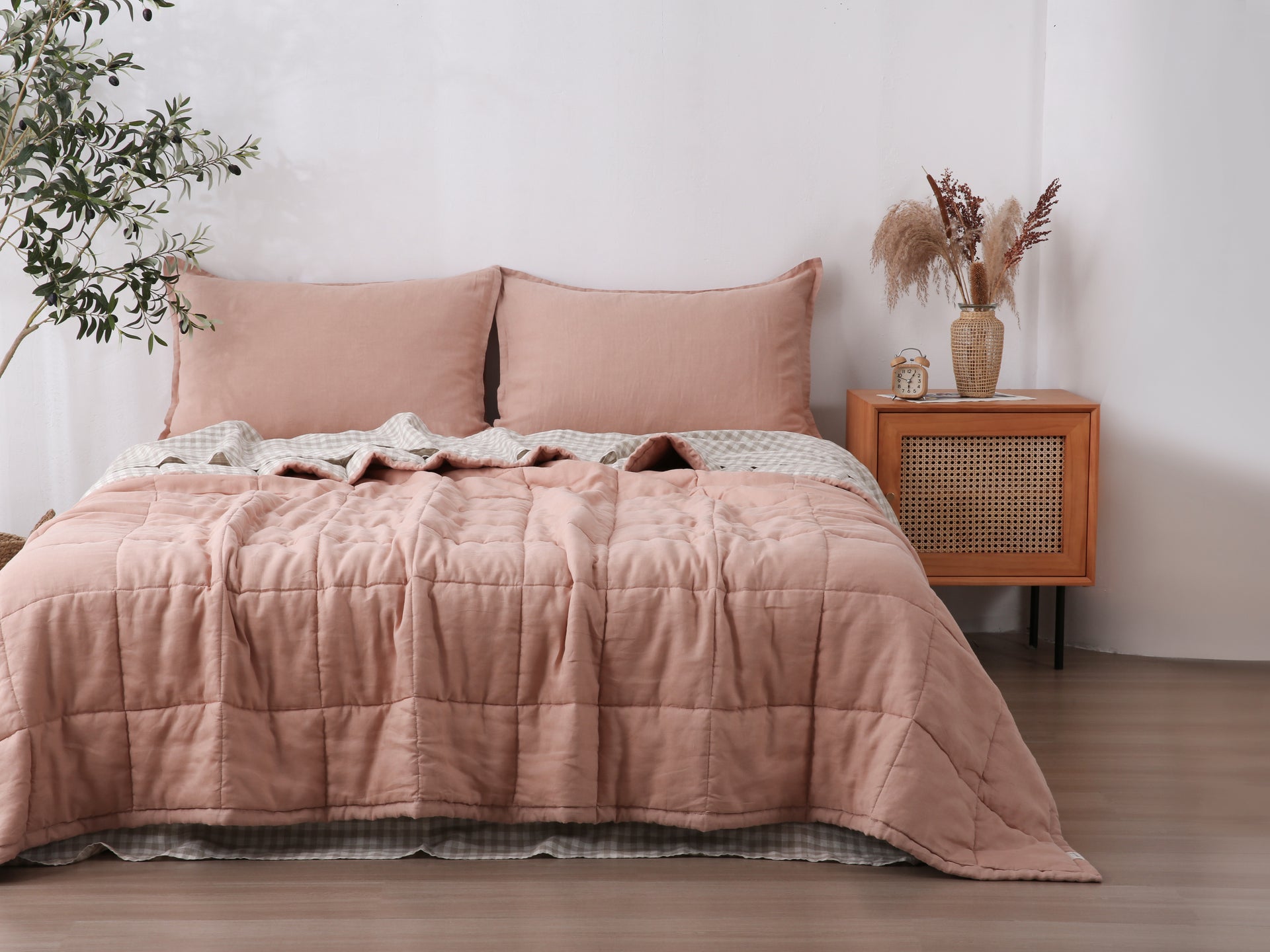 Quilted Linen Blanket - Pink Clay + Beige Gingham