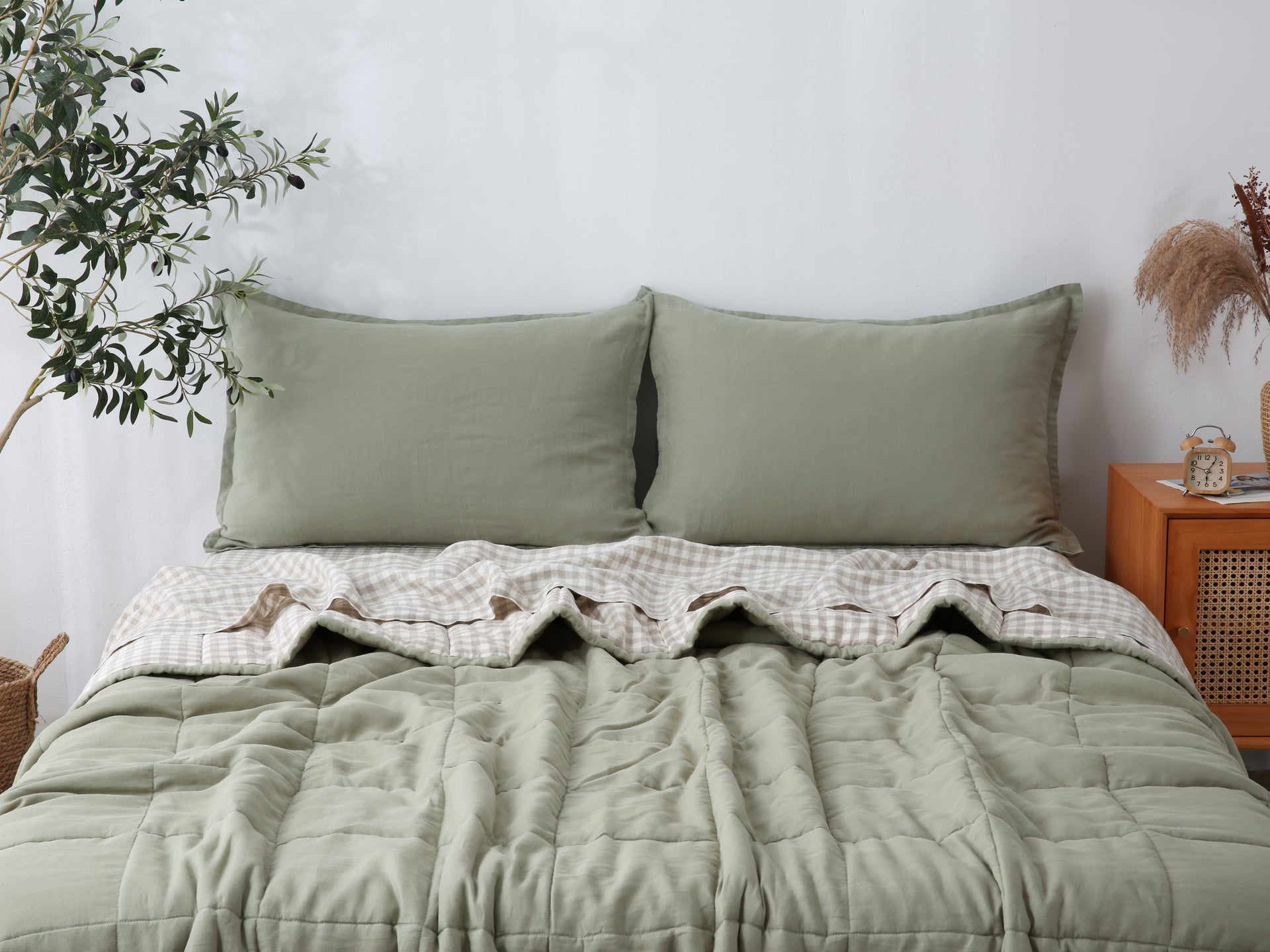 Quilted Linen Blanket - Fern + Beige Gingham