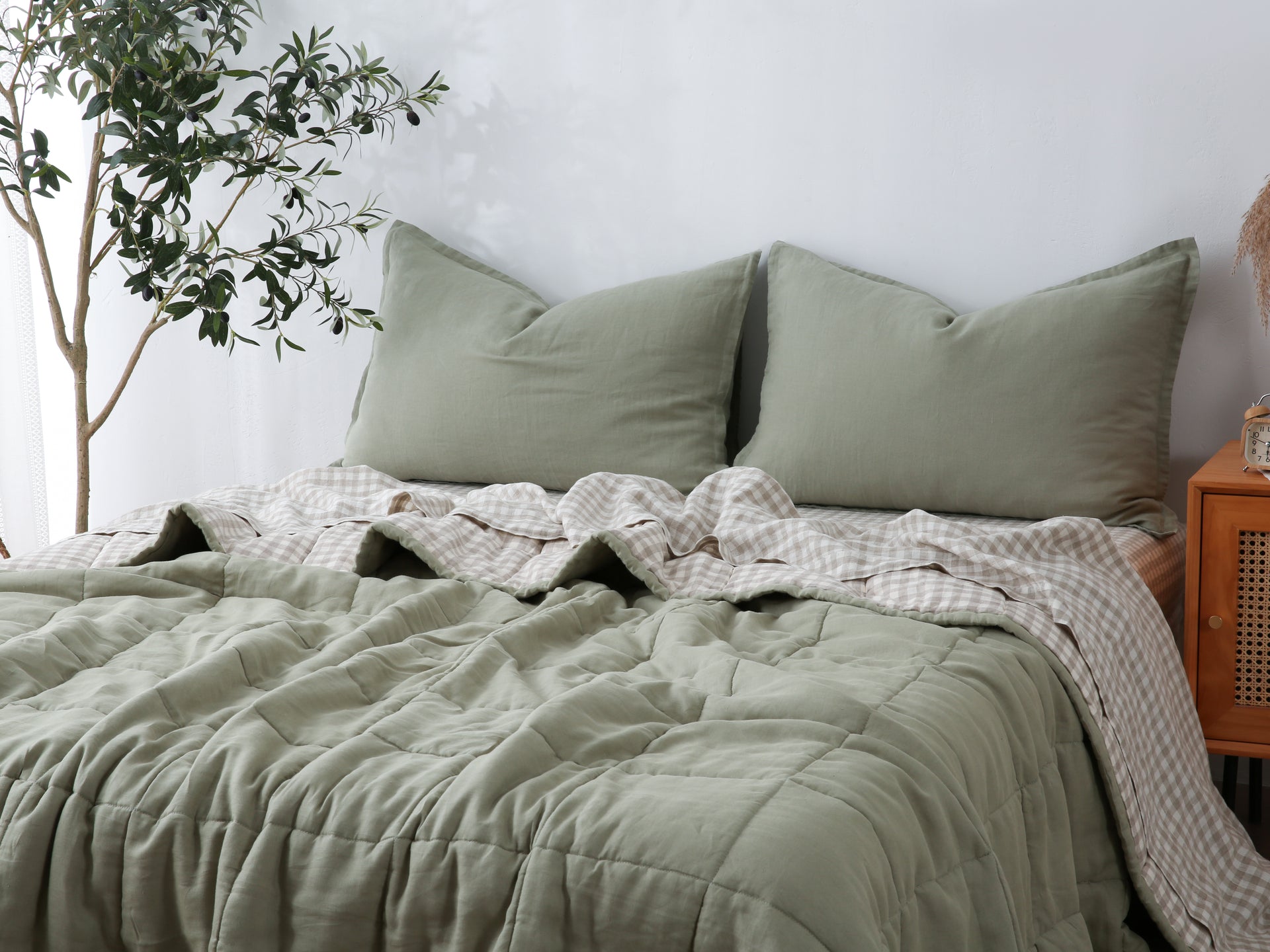Quilted Linen Blanket - Fern + Beige Gingham