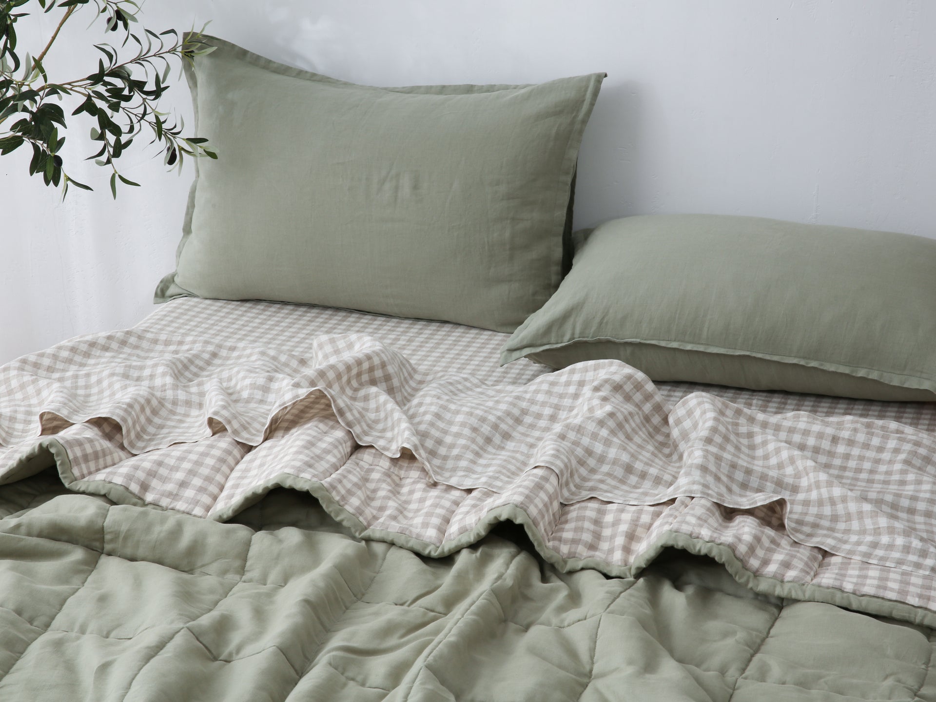 Quilted Linen Blanket - Fern + Beige Gingham