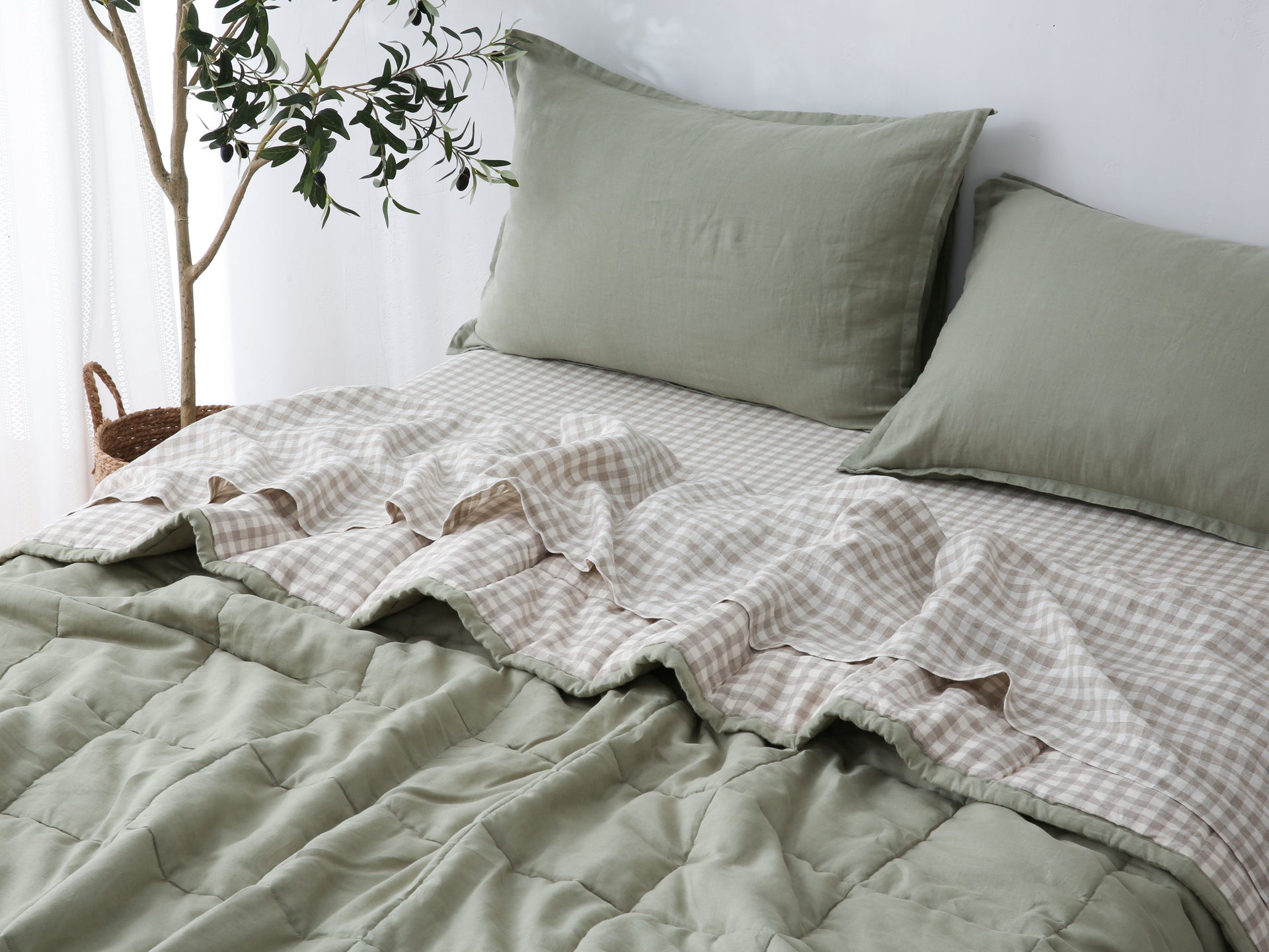 Quilted Linen Blanket - Fern + Beige Gingham