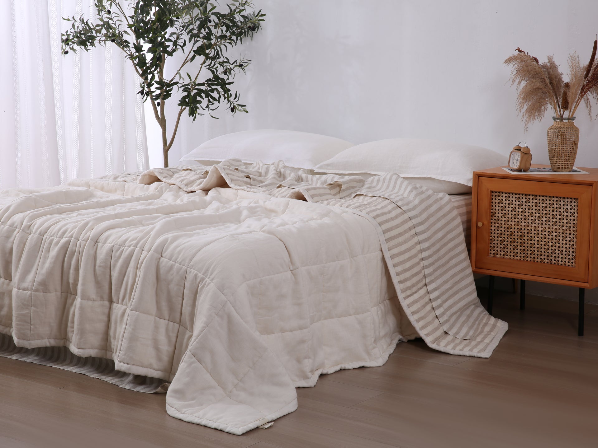 Quilted Linen Blanket - Cloud + Sand Stripe