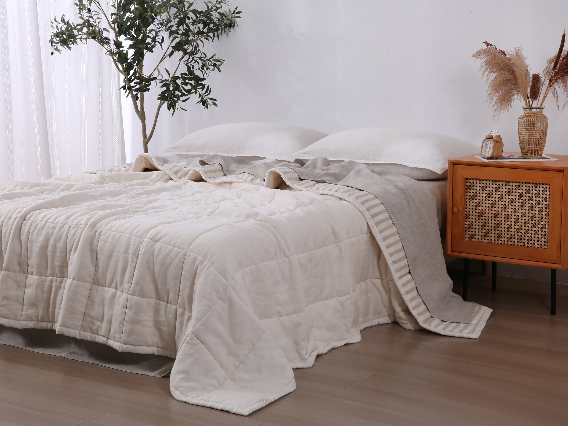 Quilted Linen Blanket - Cloud + Sand Stripe